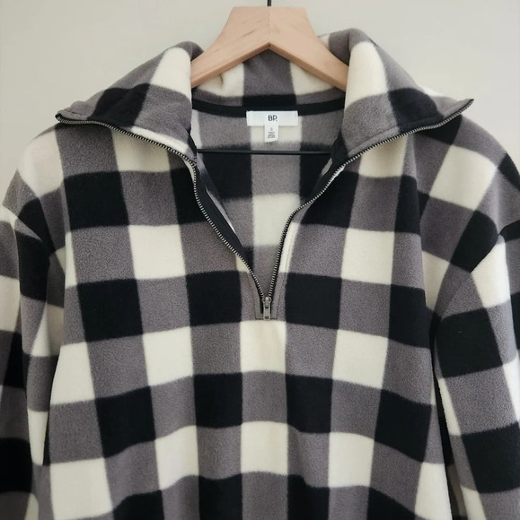 NWT BP | Black & Ivory Buffalo Check Cropped Half Zip Pullover Fleece - Size S - Picture 3 of 13